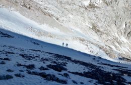 Schatten auf dem Weg zum Gipfel